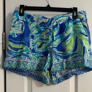 Lilly Pulitzer Blue and Green Patterned Women's Shorts